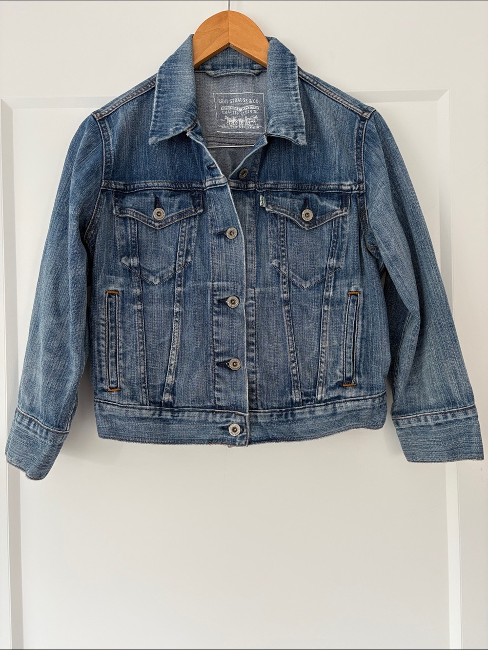 Levi's Women’s Denim Trucker Jacket with 3/4-Length Sleeves